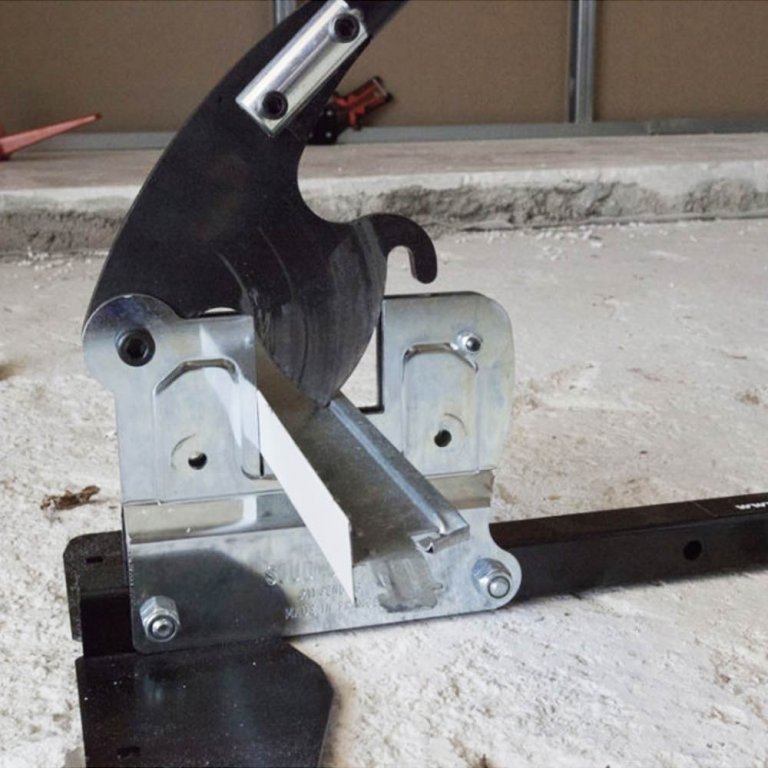 Guillotine profilés métalliques rails 48 mm - Stud Cutter
