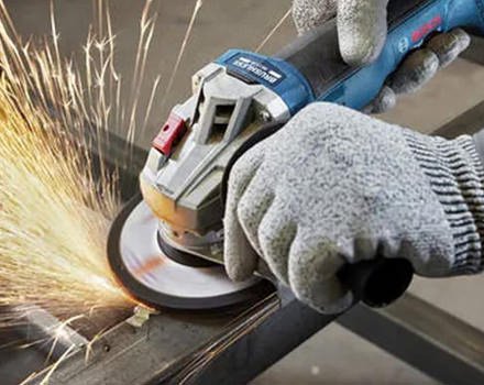 Meuler avec les outils dédiés au meulage Krenobat